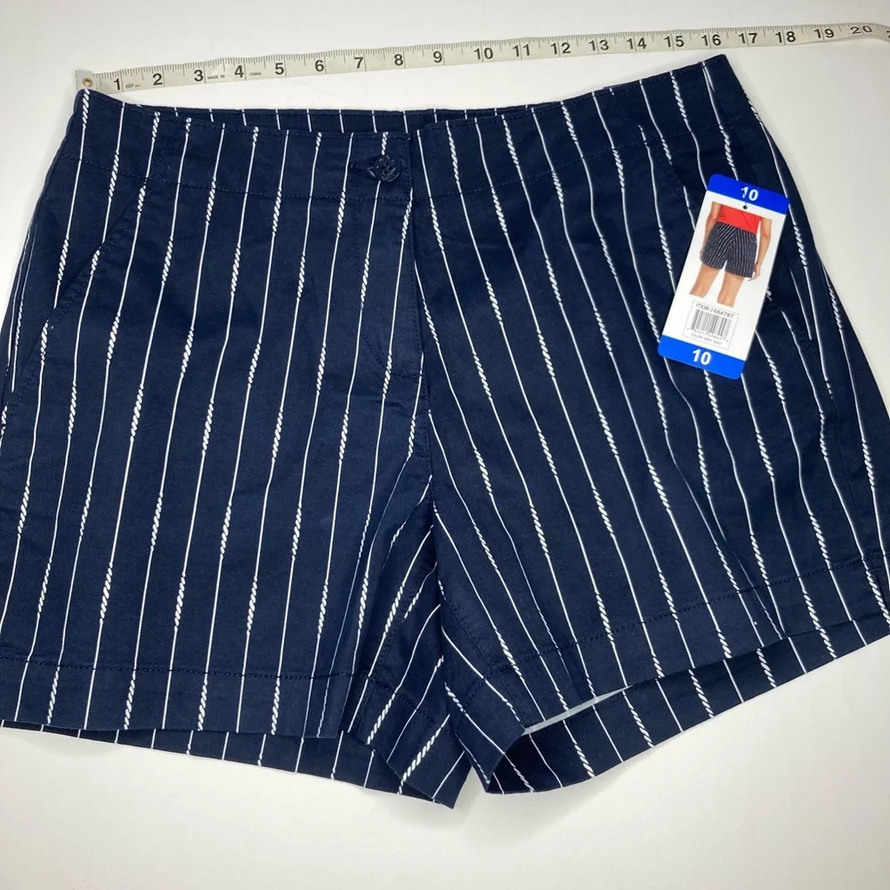 Nautica twill women’s short midrise NWT navy seas inseam 5”
